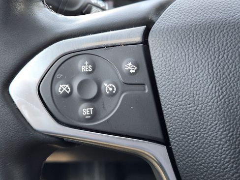 Used 2023 Chevrolet Traverse LT FWD image 22