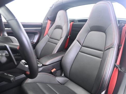 Certified 2024 Porsche 911 Targa 4S AWD/4WD image 29