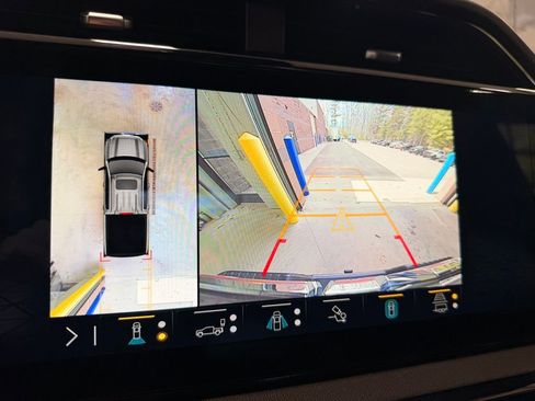 Used 2023 GMC Sierra 1500 AT4 w/ AT4 Preferred Package image 46