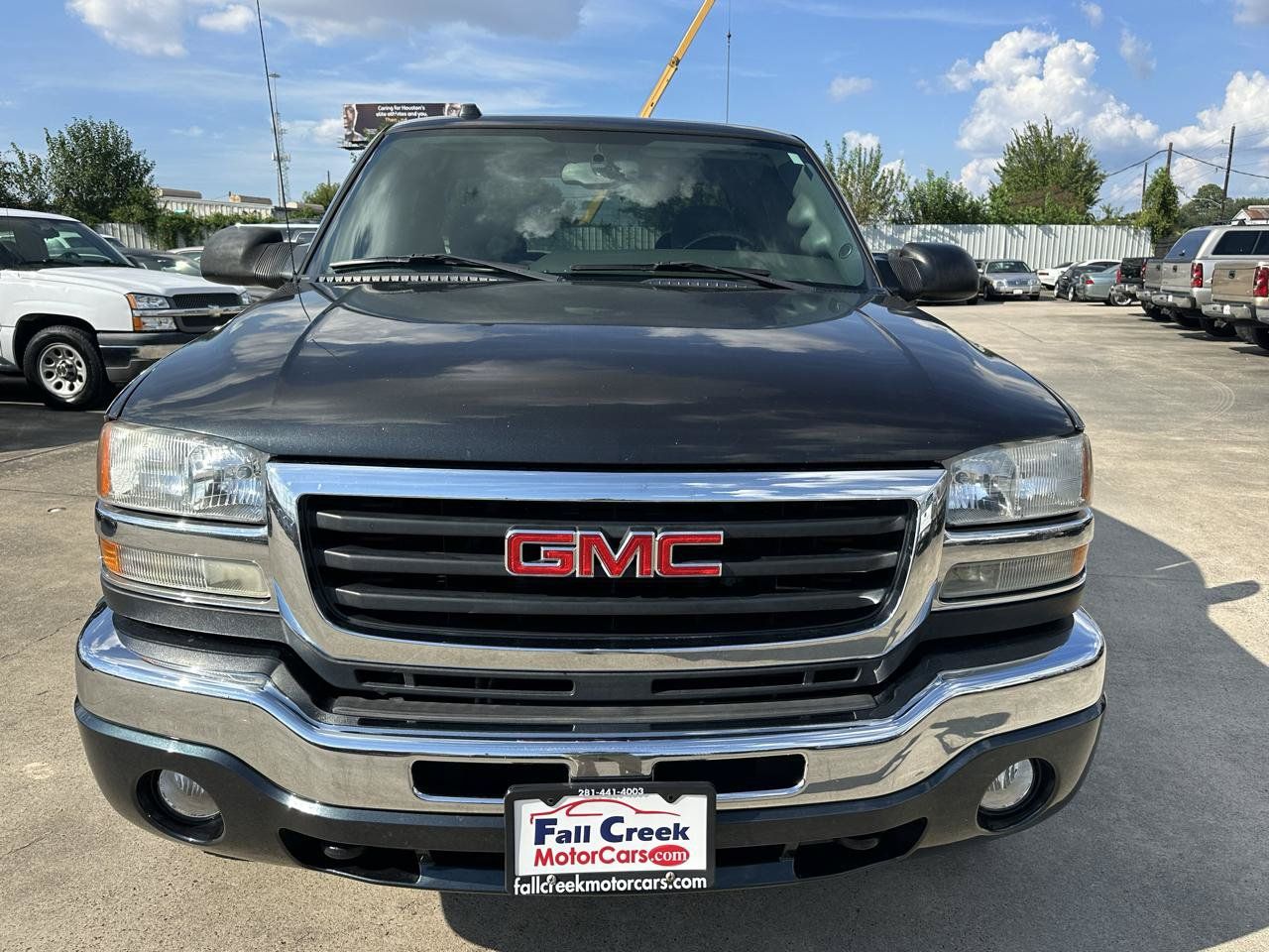 Used 2005 GMC Sierra 2500 SLE w/ Heavy-Duty Power Package AWD/4WD image 9