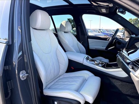 Used 2026 BMW X5 xDrive50e w/ M Sport Package AWD/4WD image 32