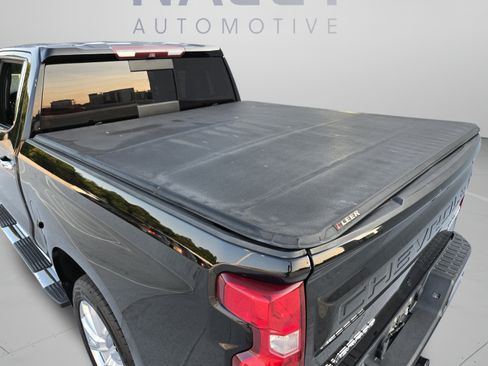 Used 2019 Chevrolet Silverado 1500 High Country w/ Technology Package AWD/4WD image 32
