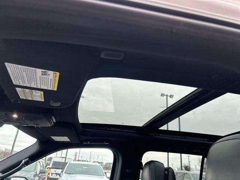 Used 2023 Lincoln Navigator Reserve image 17