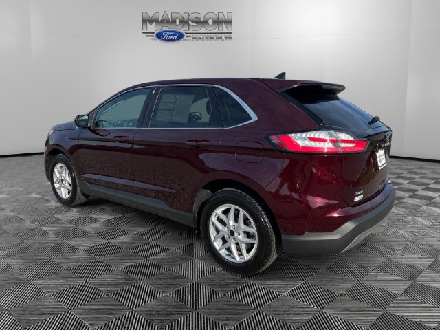 Certified 2024 Ford Edge SEL w/ Convenience Package AWD/4WD image 3