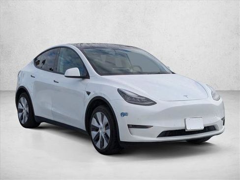 Used 2021 Tesla Model Y 2WD image 3