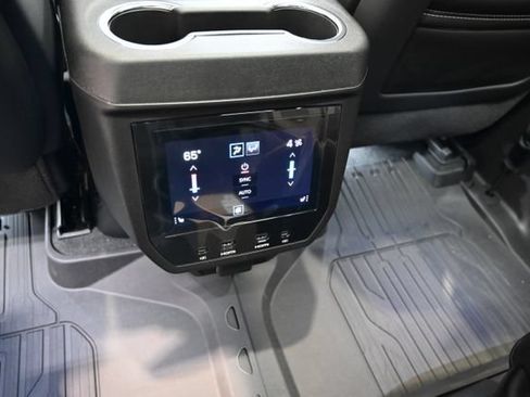 New 2026 GMC Yukon XL Denali Ultimate w/ LPO, Floor Liner Package AWD/4WD image 33
