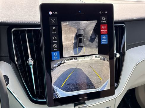 New 2026 Volvo XC60 B5 Ultra w/ Protection Package Premier image 25