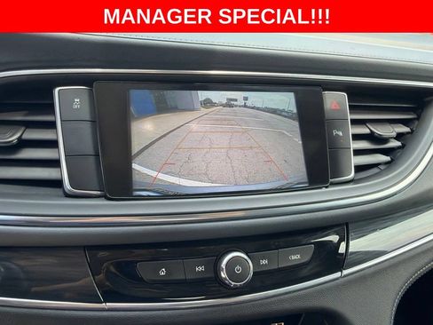 Used 2019 Buick Enclave Essence FWD image 7