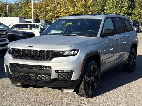 New 2025 Jeep Grand Cherokee L Limited w/ Luxury Tech Group II AWD/4WD image 5
