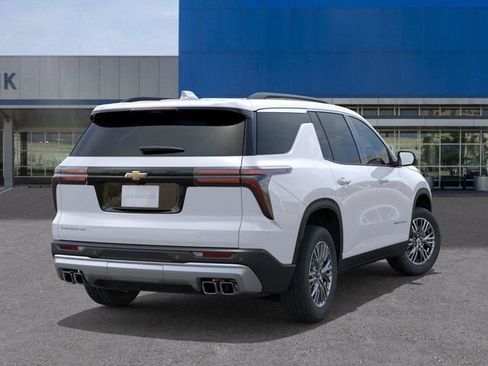 New 2026 Chevrolet Traverse LT w/ Driver Confidence Package FWD image 4