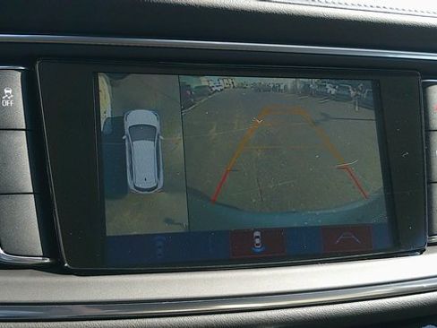 Used 2019 Buick Enclave Premium image 17