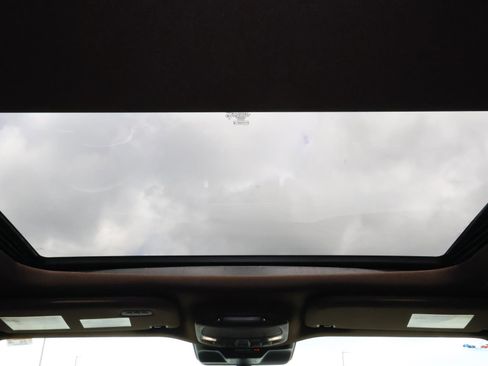 Used 2024 Ford Expedition King Ranch image 14