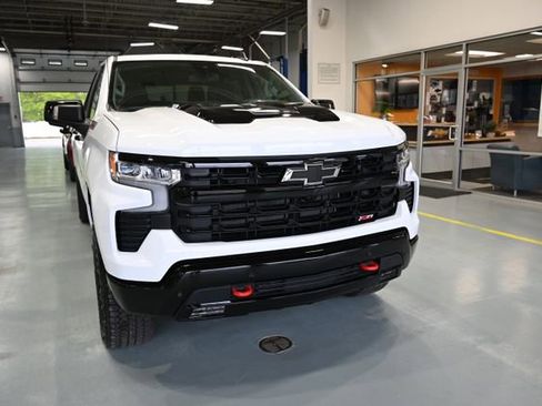 New 2026 Chevrolet Silverado 1500 LT Trail Boss w/ LT Trail Boss Premium Package AWD/4WD image 3