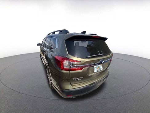Used 2024 Subaru Ascent Premium w/ Convenience Package AWD/4WD image 5