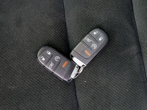 Used 2017 Jeep Grand Cherokee Altitude AWD/4WD image 63