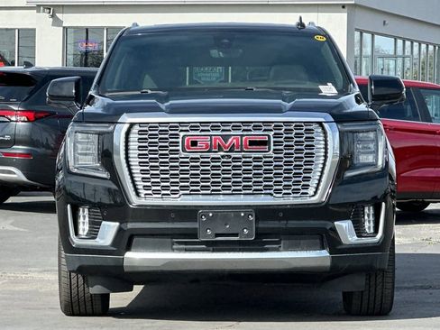 Used 2021 GMC Yukon Denali w/ Denali Premium Package image 9