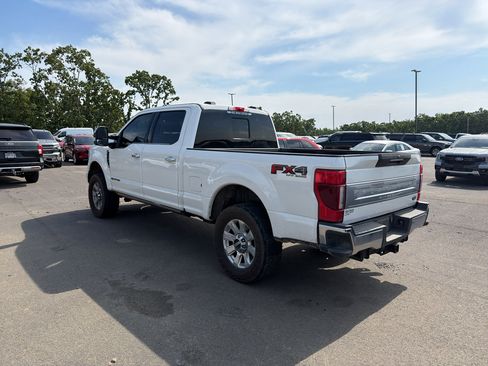 Used 2022 Ford F250 Platinum AWD/4WD image 2