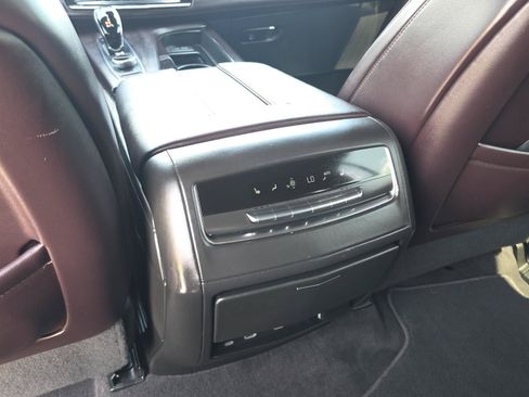 Used 2023 Cadillac Escalade ESV Sport Platinum w/ LPO, ONYX Package AWD/4WD image 20