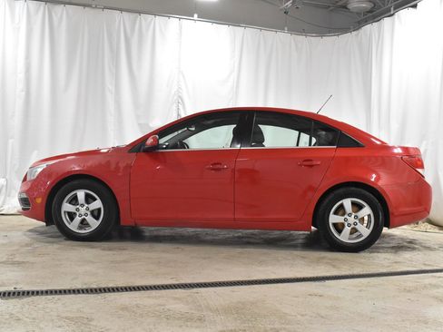 Used 2015 Chevrolet Cruze LT image 19