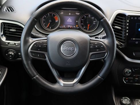 Used 2019 Jeep Cherokee Limited AWD/4WD image 13