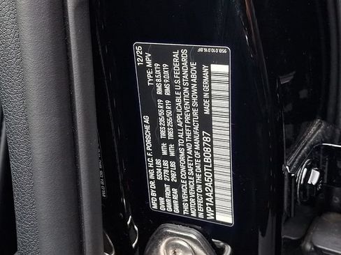 Certified 2026 Porsche Macan AWD/4WD image 30