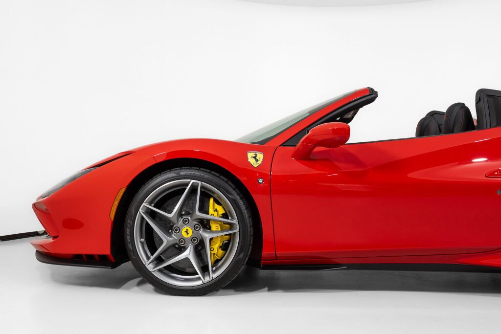 Used 2022 Ferrari F8 Tributo RWD image 16