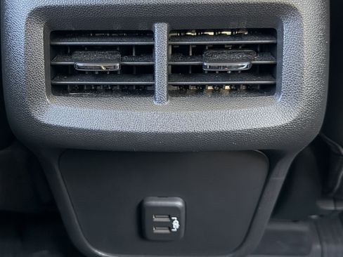 Used 2020 GMC Terrain SLT w/ Preferred Package image 9