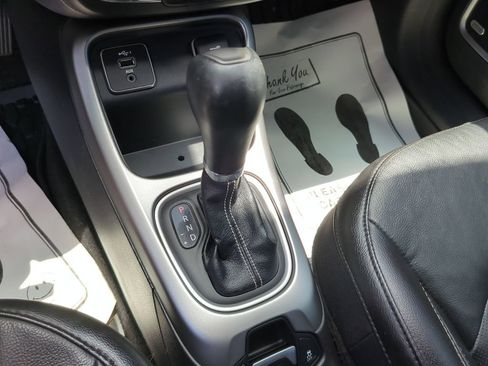 Used 2021 Jeep Compass Latitude w/ Sun and Sound Group FWD image 29