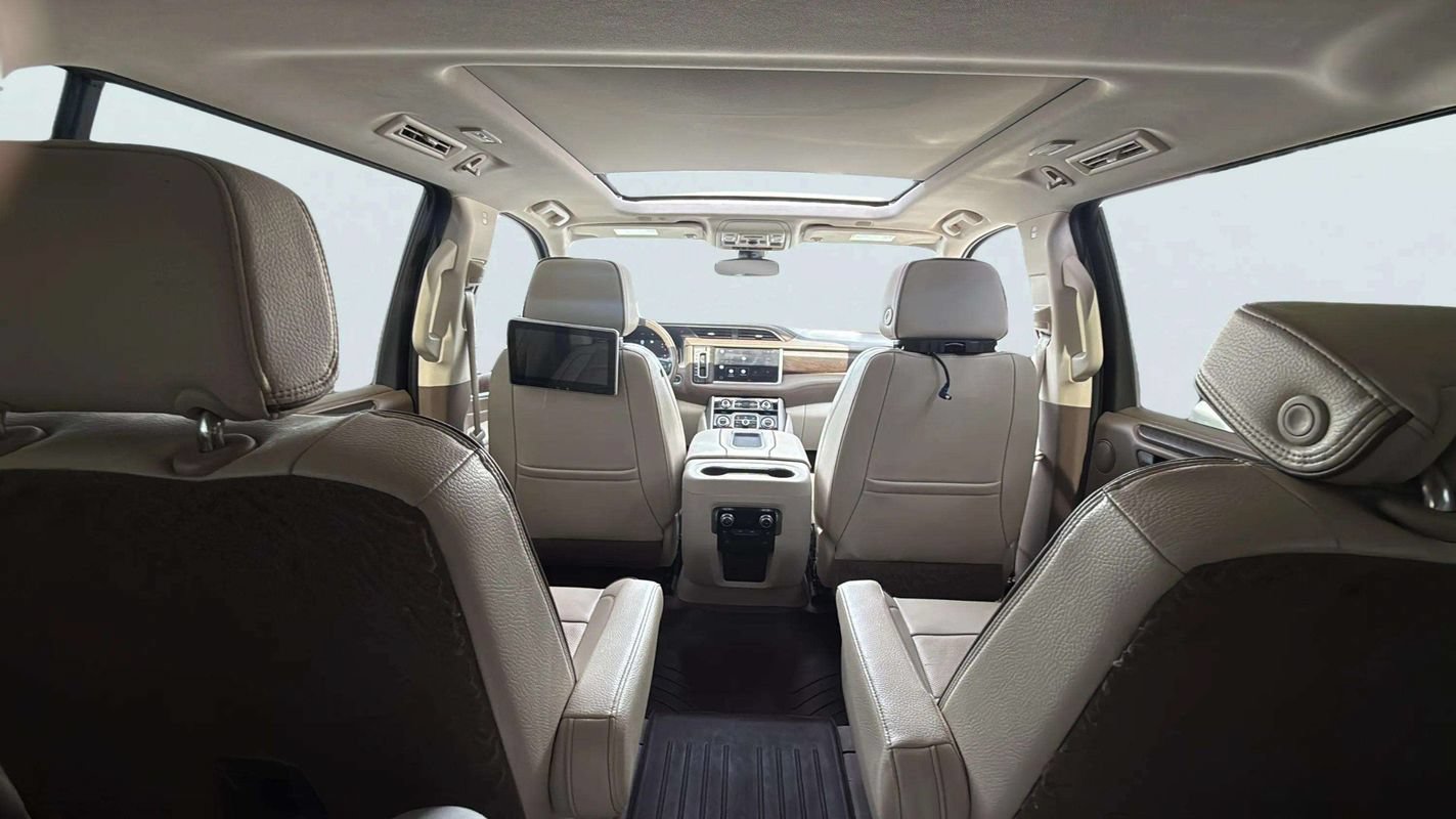 Used 2022 GMC Yukon XL Denali AWD/4WD image 15