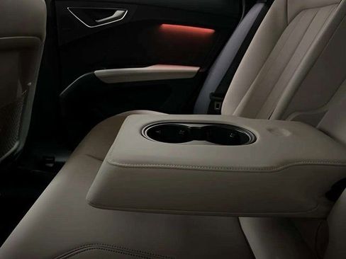 Used 2024 Audi Q4 e-tron Premium Plus w/ Premium Plus image 75