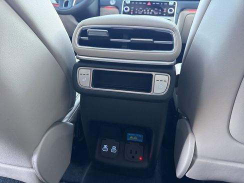 Used 2025 Genesis GV80 3.5T Advanced image 18