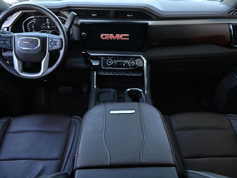 Used 2024 GMC Sierra 2500 Denali w/ Denali Reserve Package image 14