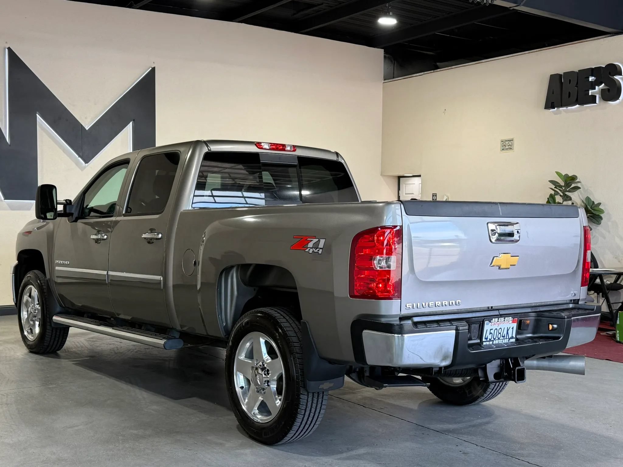 Used 2013 Chevrolet Silverado 2500 LT w/ Custom Sport Truck Package AWD/4WD image 7