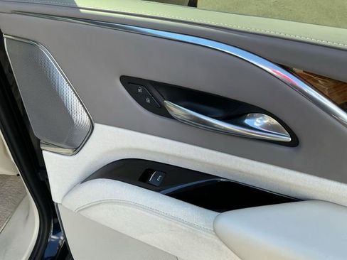 Used 2021 Cadillac Escalade Premium Luxury Platinum image 25