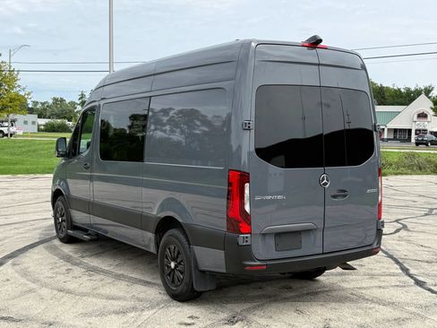 Used 2023 Mercedes-Benz Sprinter 2500 image 4