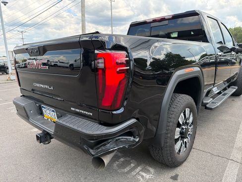 Used 2024 GMC Sierra 2500 Denali w/ Denali Reserve Package AWD/4WD image 3