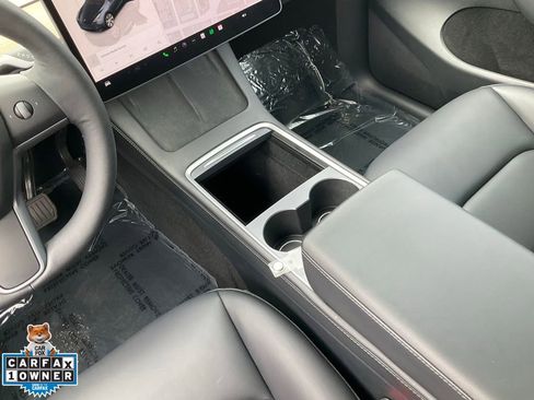 Used 2024 Tesla Model Y 2WD image 39
