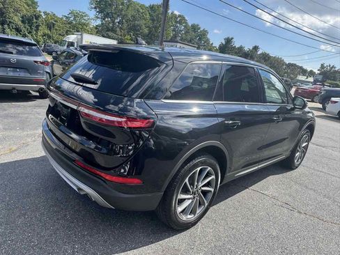 Used 2024 Lincoln Corsair AWD w/ Equipment Group 101A image 5