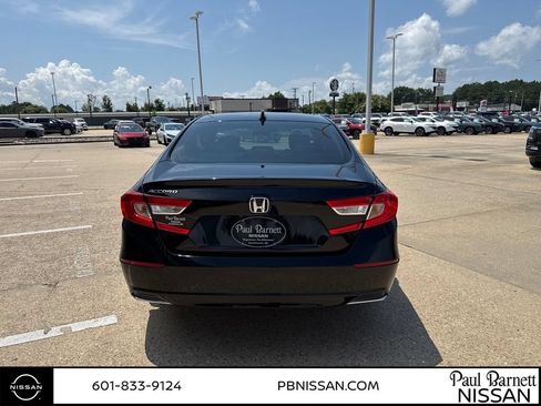 Used 2021 Honda Accord LX image 10