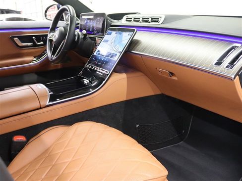 Used 2022 Mercedes-Benz S 580 4MATIC Sedan w/ AMG Line Package image 35