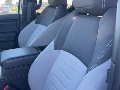 Used 2024 Toyota Tacoma TRD Off-Road image 11