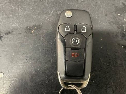 Used 2021 Ford F250 Lariat w/ Chrome Package image 38