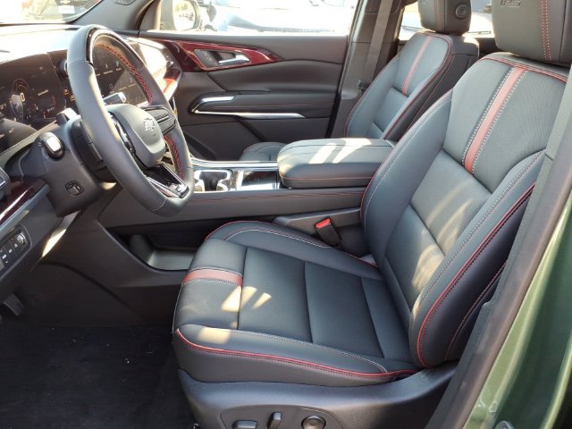 New 2027 Chevrolet Traverse RS w/ LPO, Floor Liner Package AWD/4WD image 6
