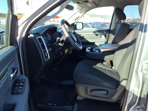 Used 2019 RAM 1500 Classic Warlock image 10