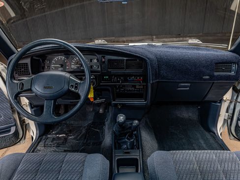 Used 1991 Toyota Pickup SR5 image 15