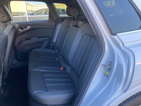 Used 2022 Audi Q4 e-tron Premium Plus image 16