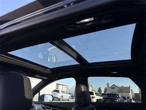 Used 2021 Cadillac XT5 Premium Luxury w/ LPO, Floor Liner Package image 19