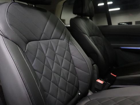 Used 2024 BMW X7 xDrive40i image 23