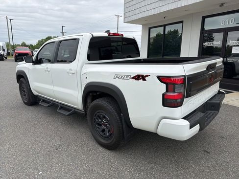 Used 2025 Nissan Frontier PRO-4X AWD/4WD image 6