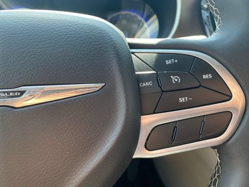 Used 2023 Chrysler Voyager LX FWD image 20